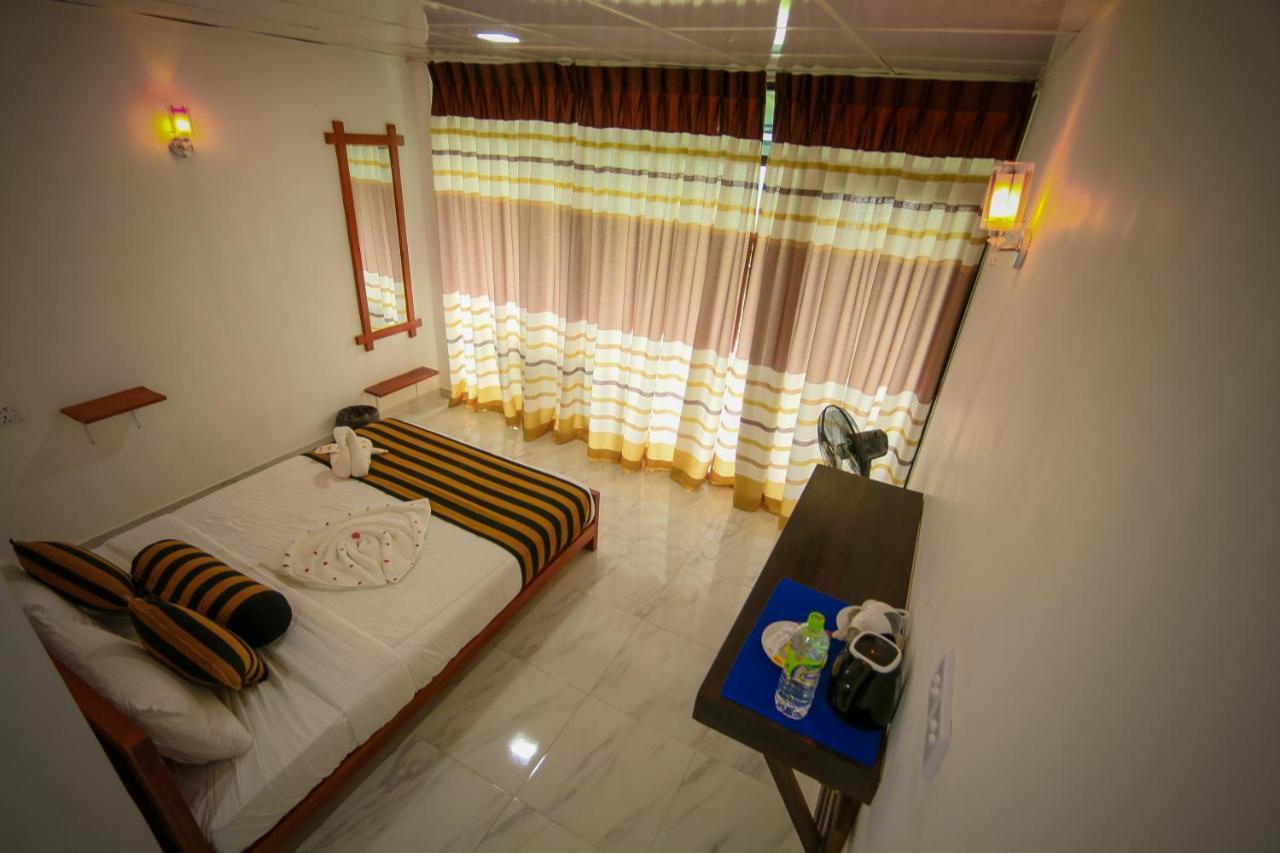 Onestar Ella Hotel Buitenkant foto